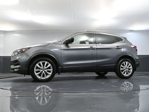 Used 2021 Nissan Rogue Sport SV image 52