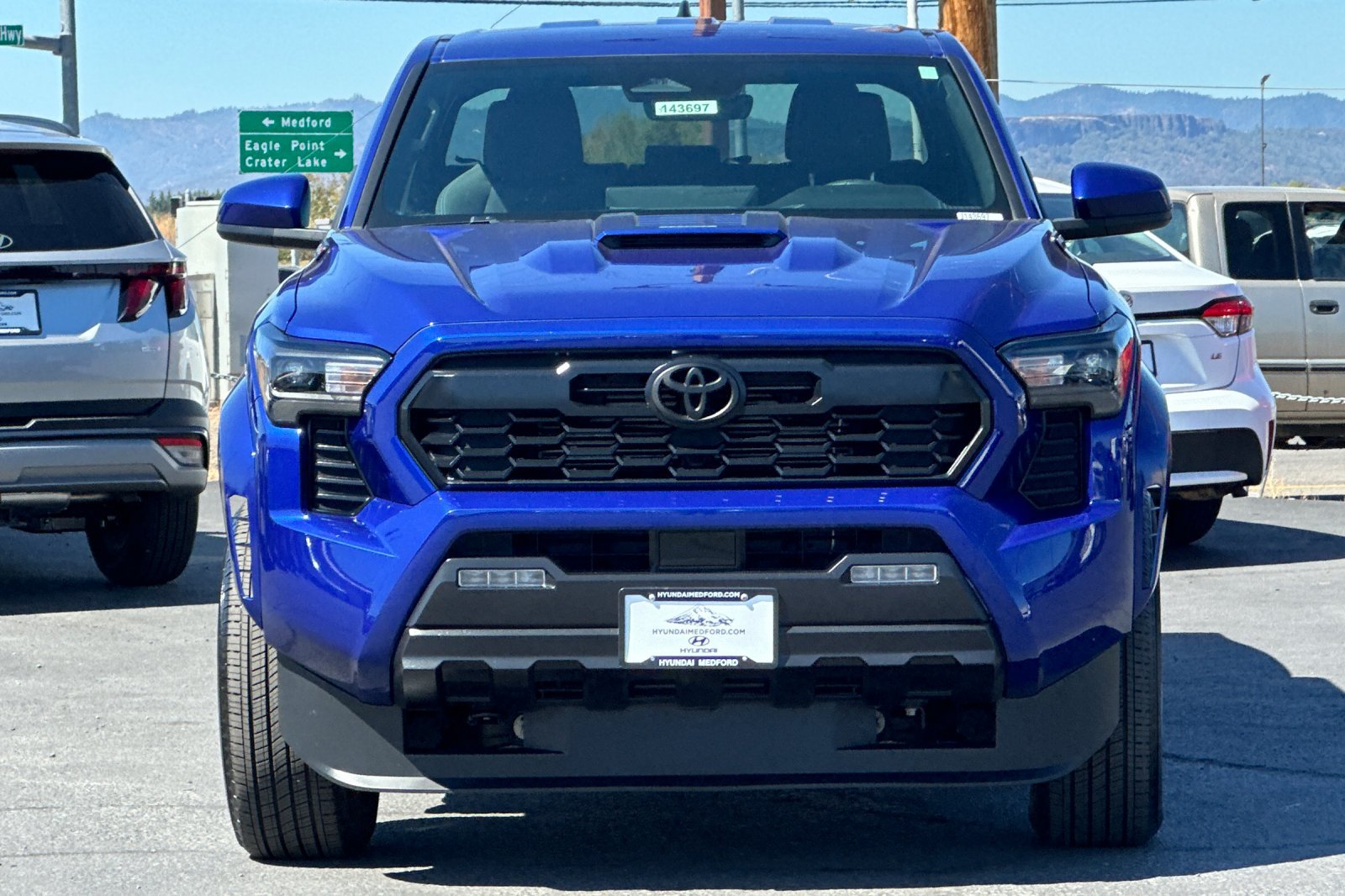 Used 2025 Toyota Tacoma TRD Sport AWD/4WD image 9