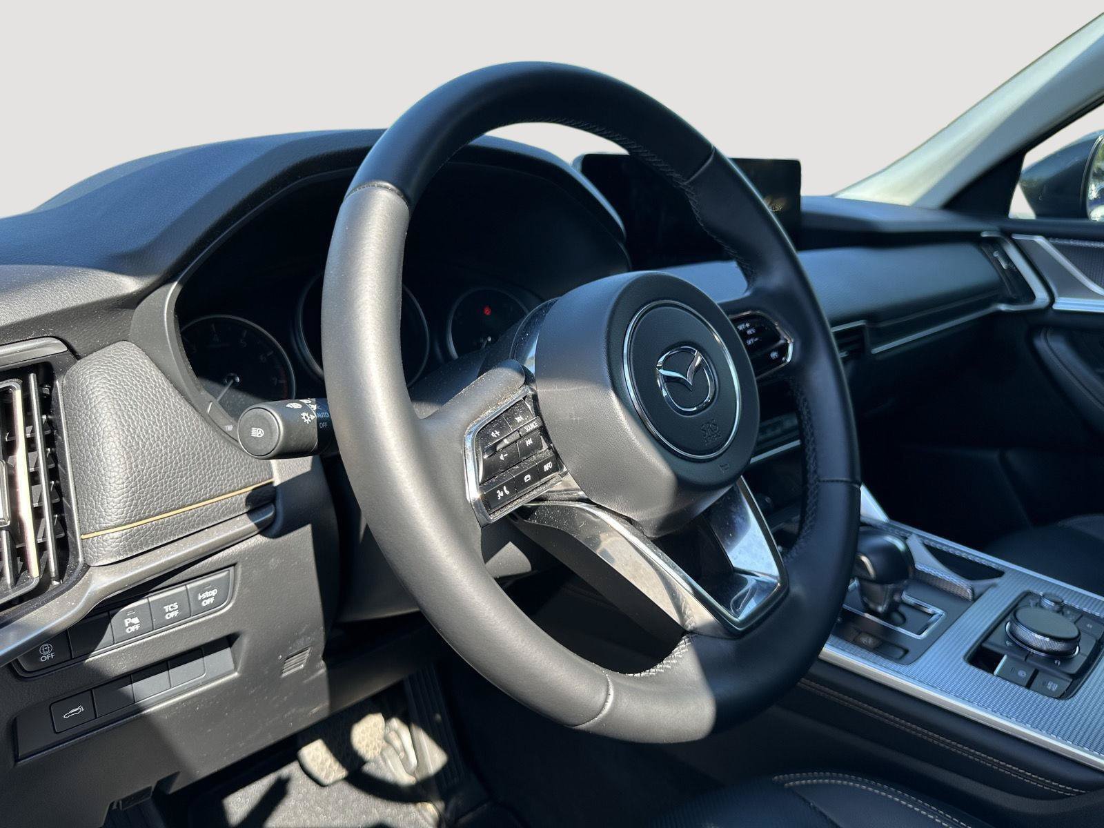 Used 2025 MAZDA CX-90 3.3 Turbo w/ Preferred Package AWD/4WD image 11