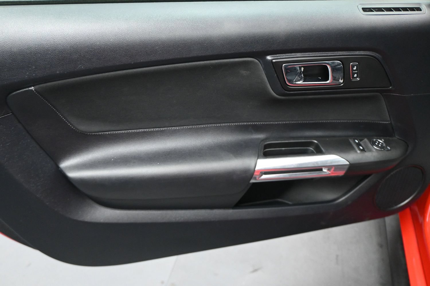 Used 2015 Ford Mustang GT RWD image 12