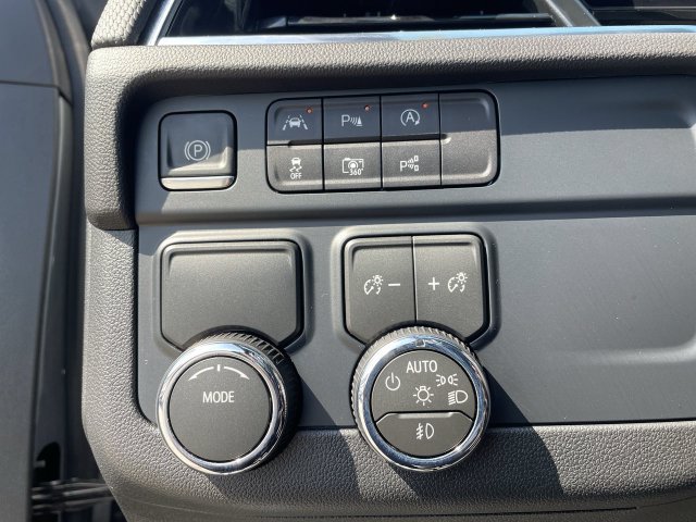 Certified 2026 Chevrolet Suburban RST RWD image 18