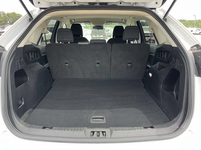 Used 2020 Ford Edge SE FWD image 12