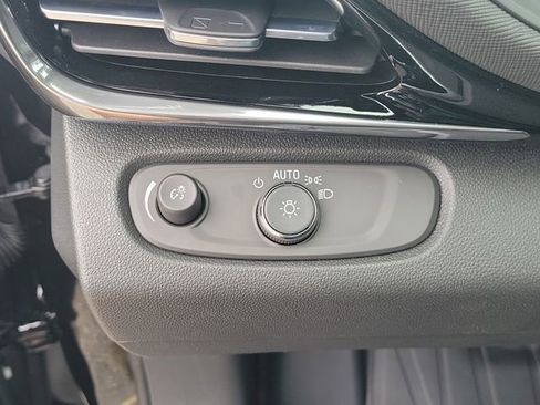 New 2026 Buick Envista Sport Touring image 22