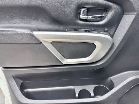 Used 2018 Nissan Titan PRO-4X w/ Pro-4x Utility Package image 15