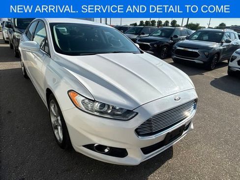 Used 2016 Ford Fusion SE w/ Equipment Group 201A FWD image 6