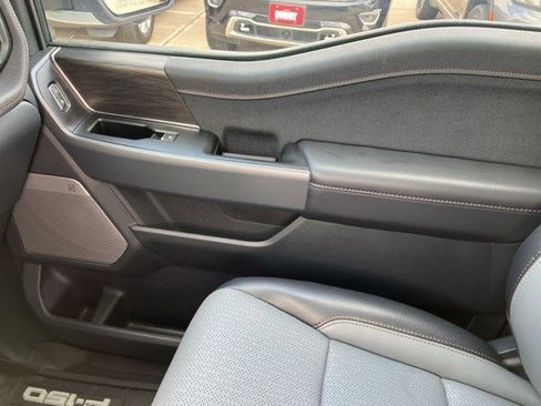 Used 2025 Ford F150 Lightning Lariat image 24