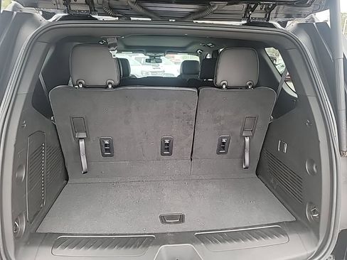 Used 2023 GMC Yukon SLT image 4
