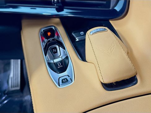 Used 2024 Chevrolet Corvette Stingray Preferred Conv w/ Z51 Performance Package RWD image 19