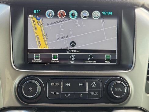 Used 2019 Chevrolet Suburban LT RWD image 14