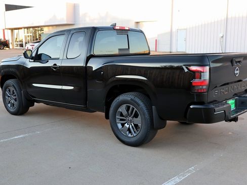 New 2026 Nissan Frontier SV w/ SV Convenience Package image 8