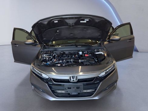 Used 2018 Honda Accord Sport image 10