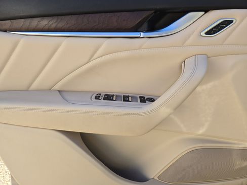 Used 2022 Maserati Levante GT image 15