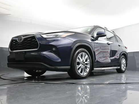Used 2022 Toyota Highlander Limited image 39