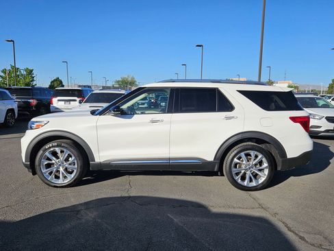 Used 2023 Ford Explorer Platinum w/ Technology Package AWD/4WD image 9