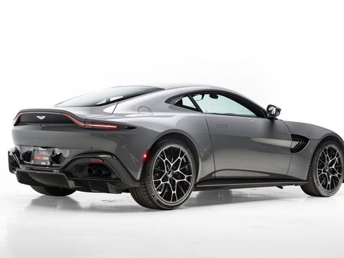 Used 2020 Aston Martin V8 Vantage AMR RWD image 8