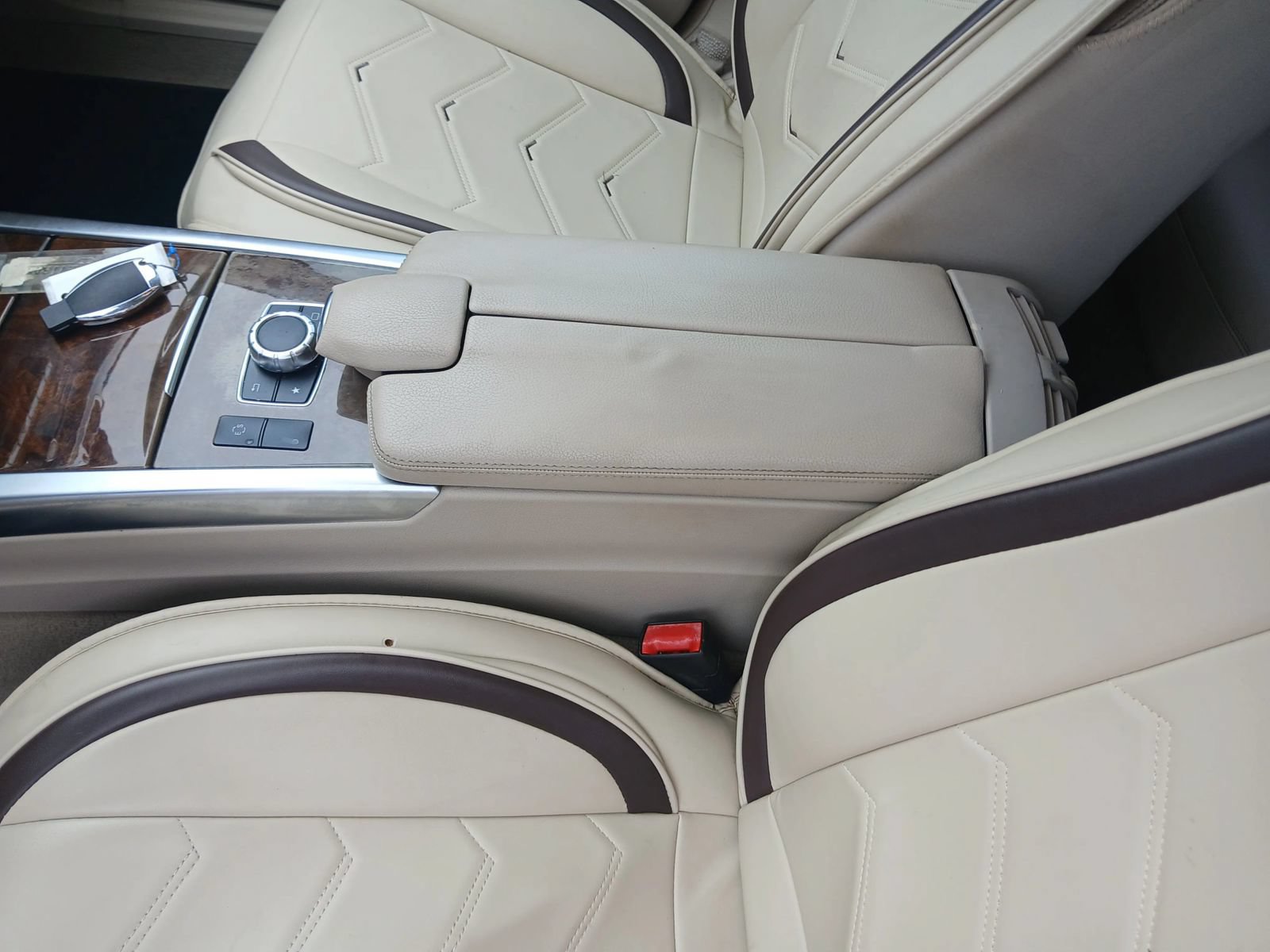 Used 2016 Mercedes-Benz E 350 Sedan image 8