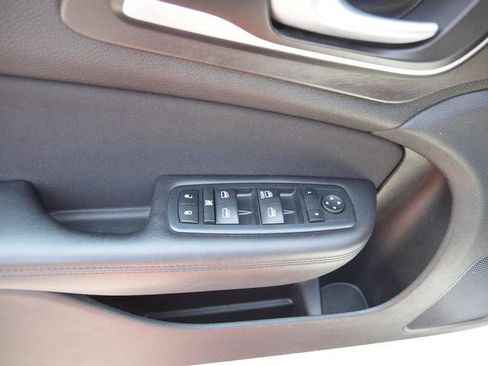 Used 2017 Chrysler 200 LX FWD image 8