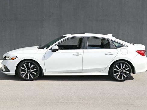 Used 2022 Honda Civic EX image 7