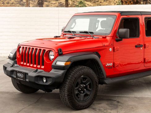 Used 2019 Jeep Wrangler Unlimited Sport AWD/4WD image 6