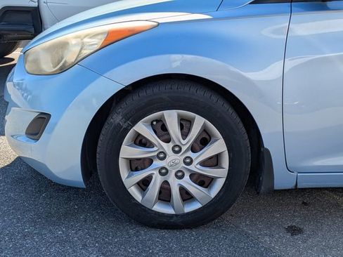Used 2013 Hyundai Elantra GLS image 9