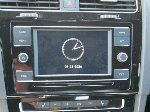 Used 2020 Volkswagen GTI S image 18