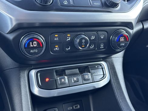 Used 2021 GMC Acadia SLE w/ Driver Convenience Package image 24