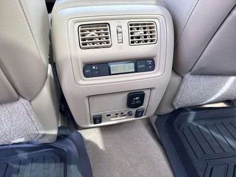 Used 2013 Nissan Pathfinder Platinum w/ Platinum Premium Pkg AWD/4WD image 16