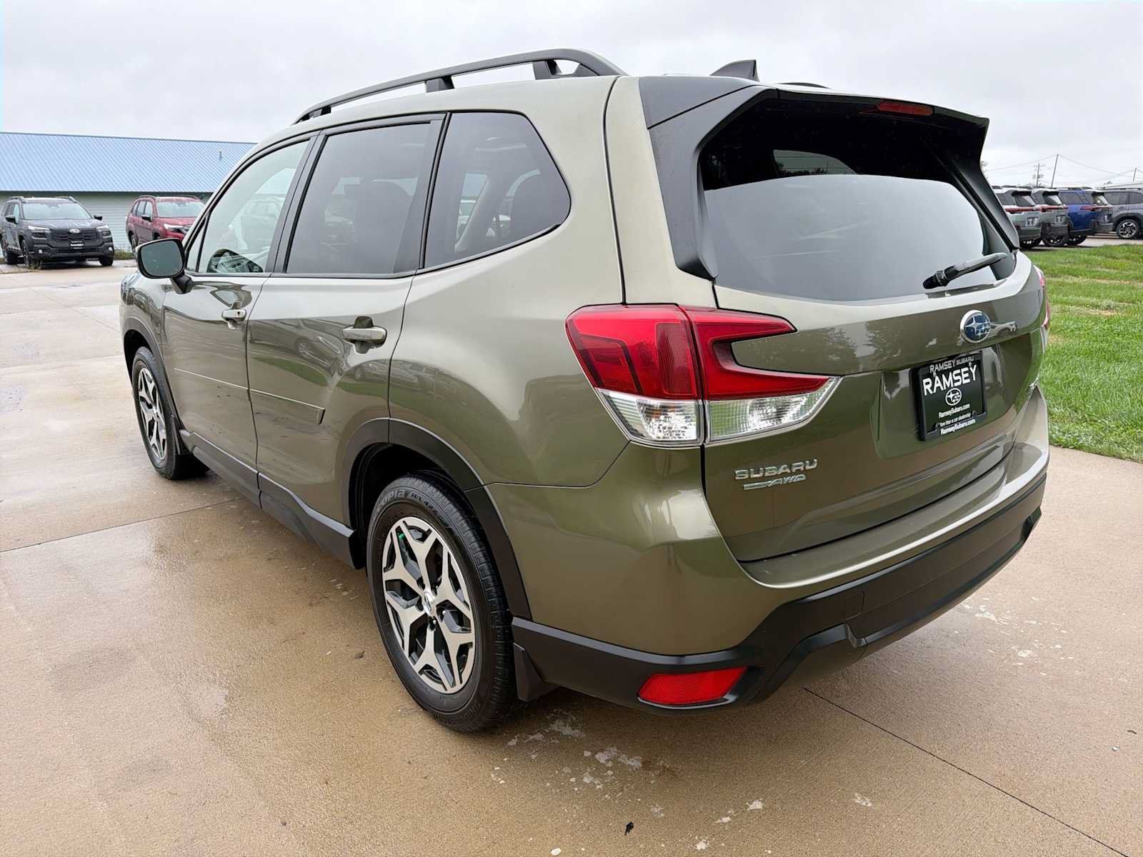 Used 2024 Subaru Forester Premium AWD/4WD image 4
