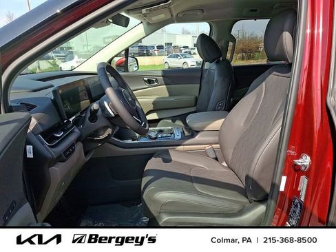 New 2026 Kia Carnival EX FWD image 10