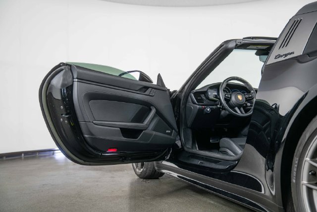 Used 2023 Porsche 911 50th Anniversary Edition AWD/4WD image 14