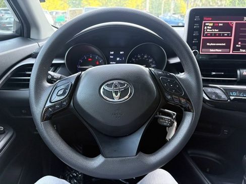 Used 2021 Toyota C-HR LE image 17