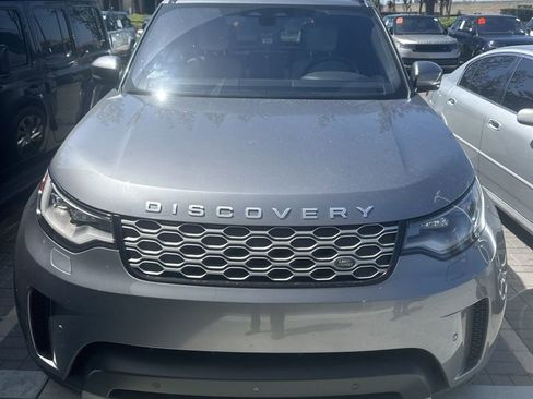 Used 2021 Land Rover Discovery S AWD/4WD image 2