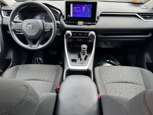Used 2024 Toyota RAV4 XLE AWD/4WD image 12