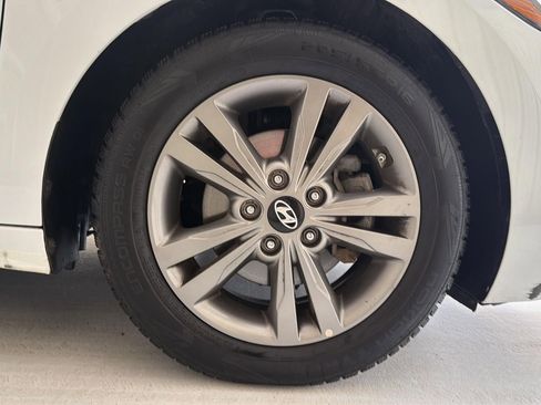 Used 2018 Hyundai Elantra SEL image 28