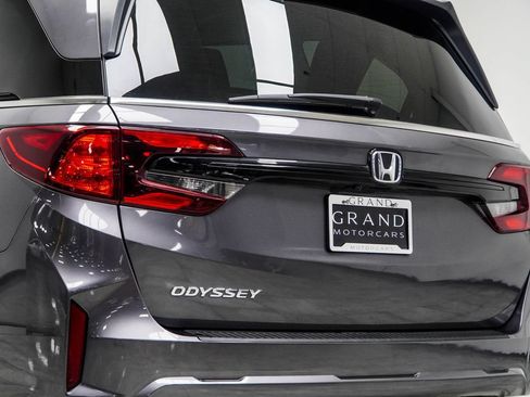 Used 2025 Honda Odyssey EX-L image 13