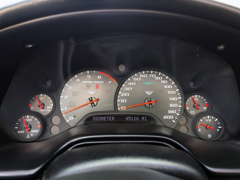 Used 2000 Chevrolet Corvette Convertible w/ Memory Pkg RWD image 20