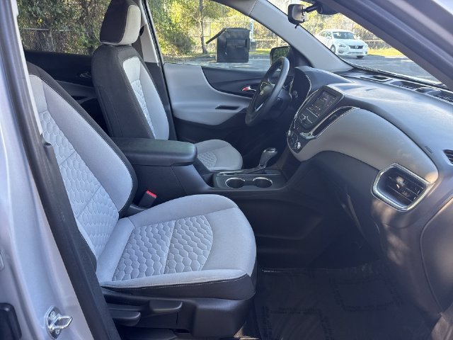 Used 2020 Chevrolet Equinox LS w/ LS Convenience Package FWD image 10