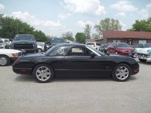 Used 2003 Ford Thunderbird image 2