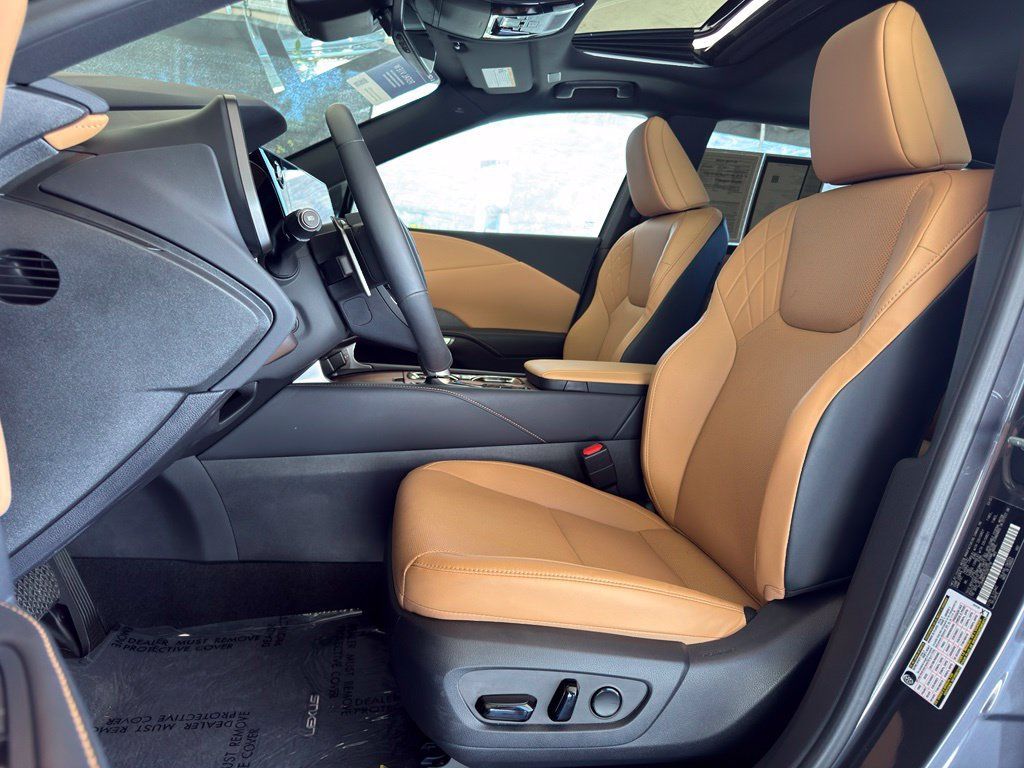 Certified 2025 Lexus RX 350 Premium w/ Convenience Package FWD image 18