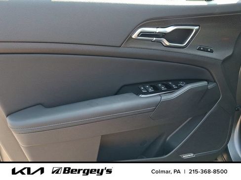 Certified 2025 Kia Sportage SX Prestige AWD/4WD image 10