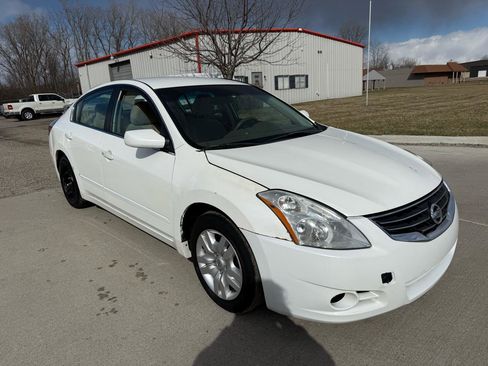 Used 2012 Nissan Altima 2.5 S image 3