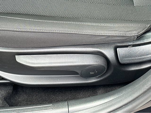 Used 2021 Hyundai Elantra SE FWD image 29