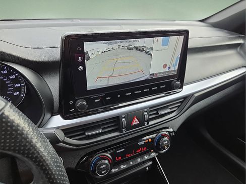 Used 2023 Kia Forte GT-Line w/ GT-Line Premium Package FWD image 17