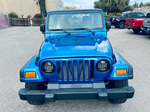 Used 2003 Jeep Wrangler X image 2
