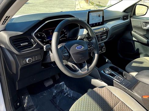 Certified 2021 Ford Escape SE image 13