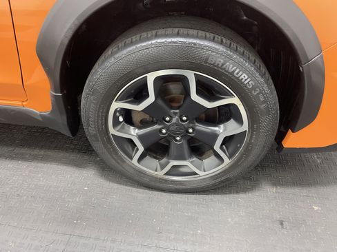 Used 2015 Subaru Crosstrek 2.0i Premium w/ Moonroof Package image 29