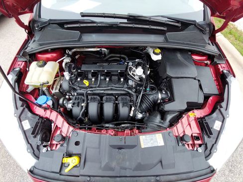 Used 2017 Ford Focus Titanium w/ Titanium Technology Package FWD image 33