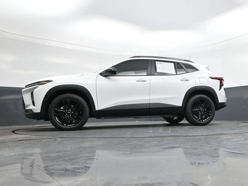 Used 2025 Chevrolet Trax ACTIV w/ Sunroof Package image 37