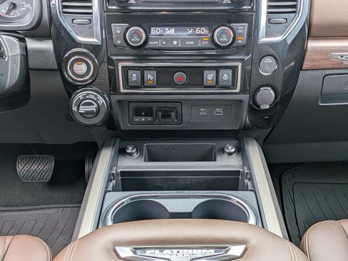 Used 2021 Nissan Titan Platinum Reserve w/ Moonroof Package AWD/4WD image 20