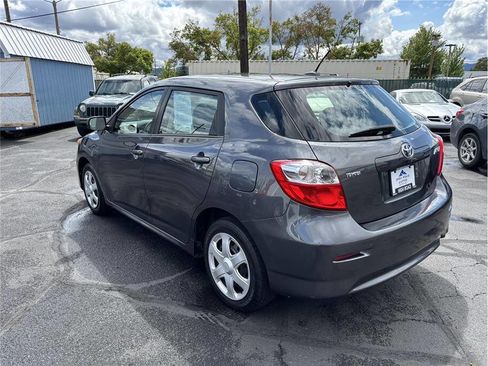 Used 2010 Toyota Matrix image 3